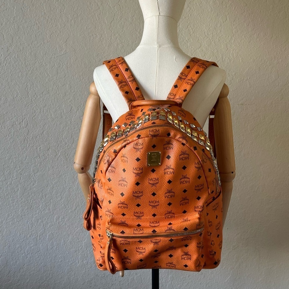 🔥MCM leather orange Visetos coated canvas 
Stark backpack🔥LIMITED EDITION